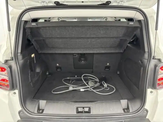 Jeep Renegade 1.3 turbo t4 190ch 4xe limited at6 — photo 17