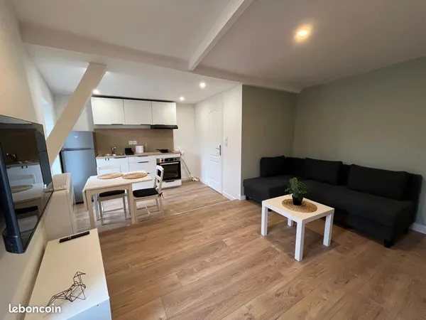 Studio meublé refait à neuf - Tout compris - Manosque centre