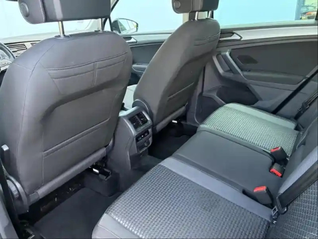 Volkswagen Tiguan 2.0 tdi 150ch active dsg7 — photo 22