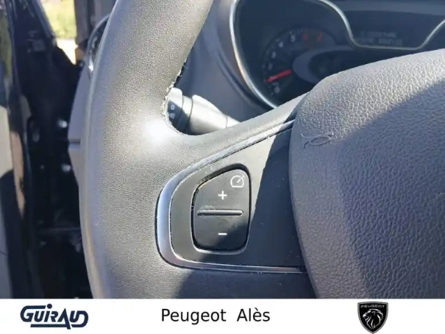 Renault Captur tce 90 e6c — photo 16