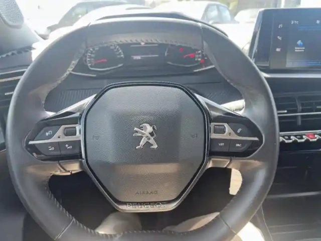 Peugeot 2008 1.2 puretech 100ch s&amp;s style — photo 14