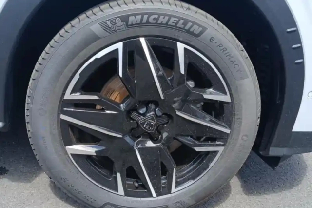 Peugeot 5008 hybrid 145 e-dcs6 — photo 78