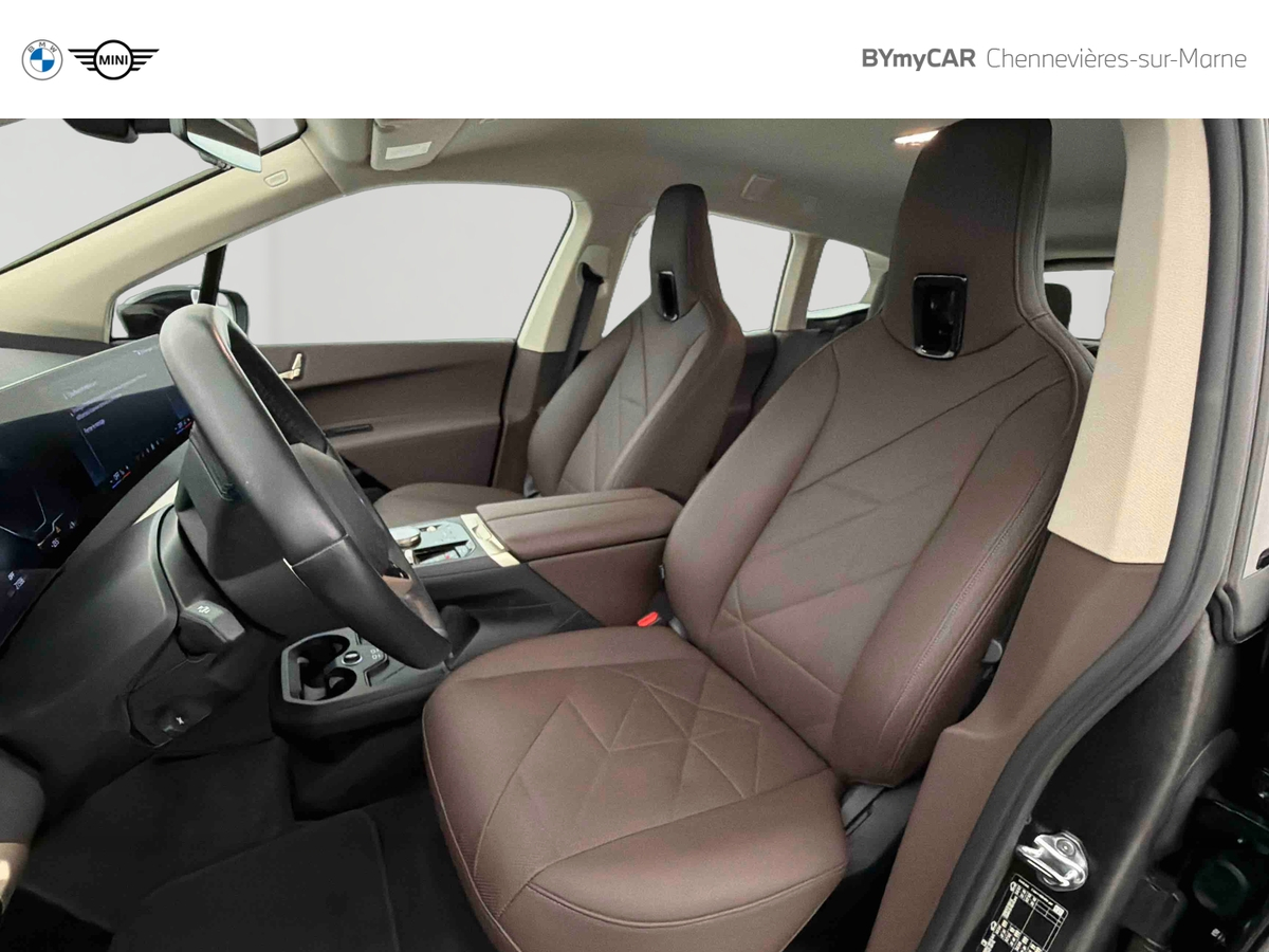 BMW iX xDrive40 326ch — photo 11