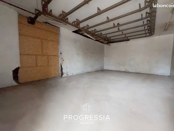 Local 80 m² LE HAVRE