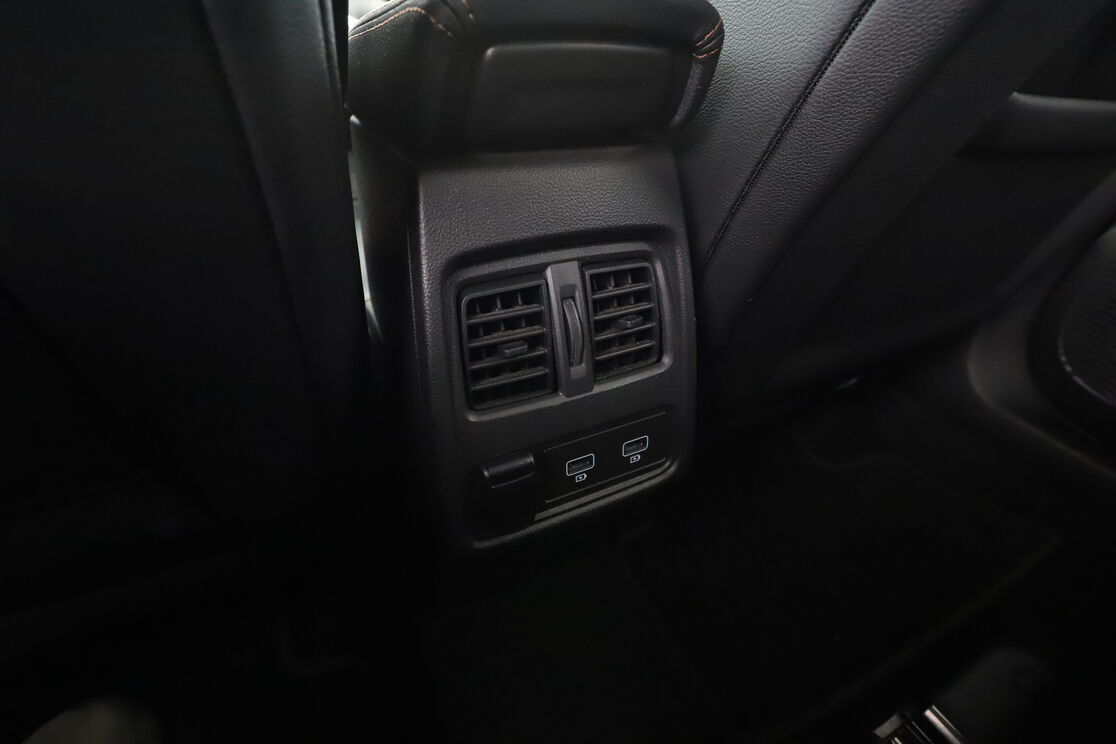 Renault Captur 1.3 TCe Initiale Paris EDC — photo 13