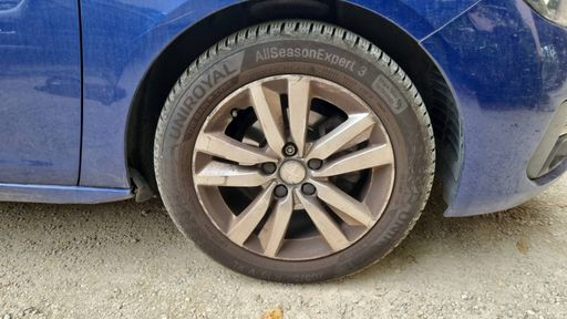 Peugeot 308 1.2 PureTech 110 - Allure – 2018 – 112497 km – Essence – Boîte Manuelle — photo 21