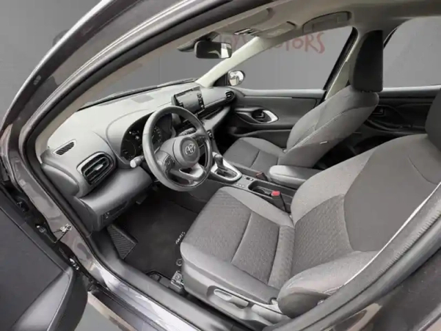 Toyota Yaris hybride 116h dynamic 1.5 116 ch — photo 12
