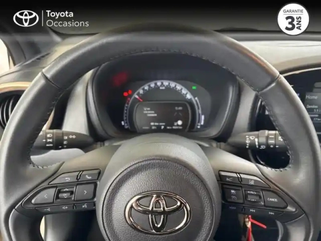 Toyota Aygo x 1.0 vvt-i 72ch design s-cvt my23 — photo 13
