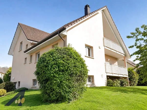 MAISON INDIVIDUELLE- CINQ CHAMBRES -PROCHE FRONTIERE SUISSE.