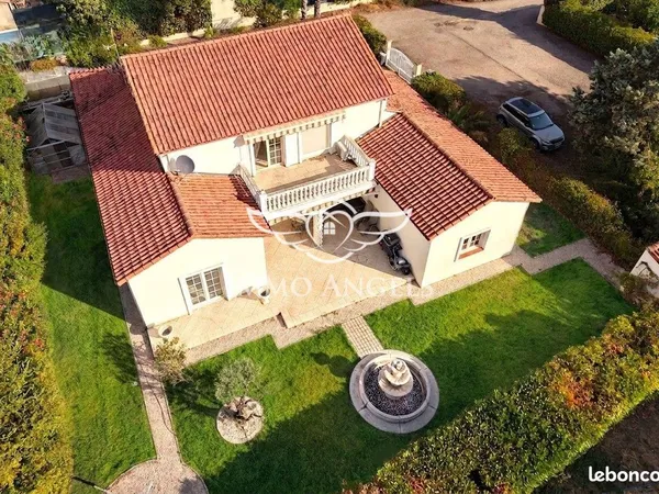 Maison 4 pièces 180 m²