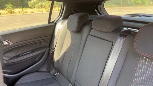 Peugeot 308 1.2 PureTech 130 EAT8 - GT – 2021 – 74274 km – Essence – Boîte Automatique — photo 46