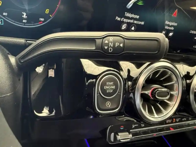 Mercedes Gla 200 d amg line — photo 18