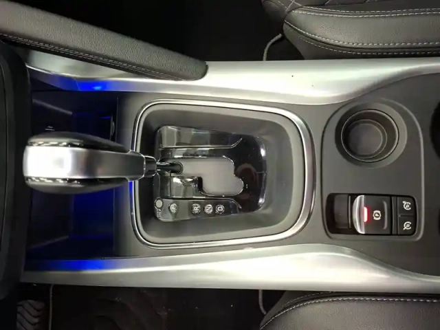 Renault Kadjar tce 140 edc — photo 36