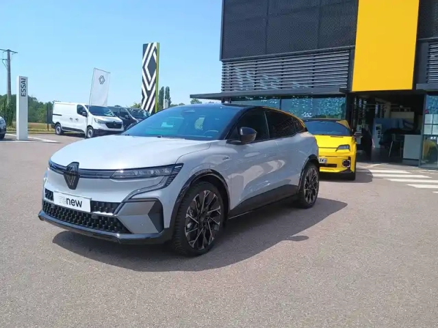Renault Megane e-tech 220 ch autonomie confort — photo 2
