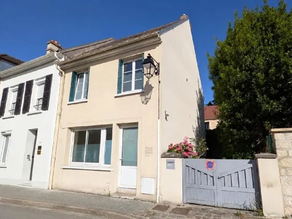 PRECY SUR OISE