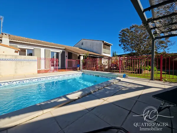 Maison familiale avec piscine, jardin et 4 chambres