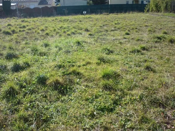 Terrain 1070 m²