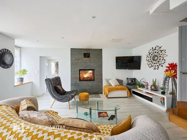 Maison 11 pièces 222 m²