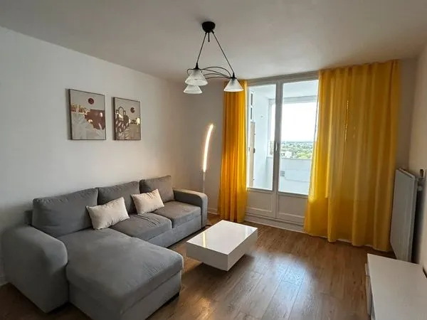 Chambre dans une belle colocation place voltaire la source