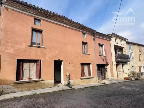 Maison de village avec jardin à fort potentiel