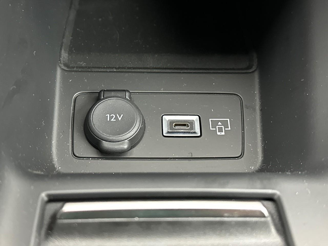 Peugeot 408 hybrid 145 e-dcs6 gt — photo 34