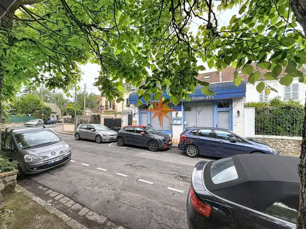 Restaurant 2 pièces 180 m²