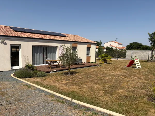 CHATEAU GUIBERT (85) - LA MAINBORGERE - VILLA DE PLAIN PIED 2020/4 CHAMBRES AVEC GARAGE SUR 1353M² C