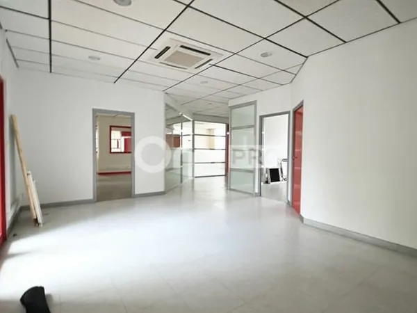 Bureaux 500 m²
