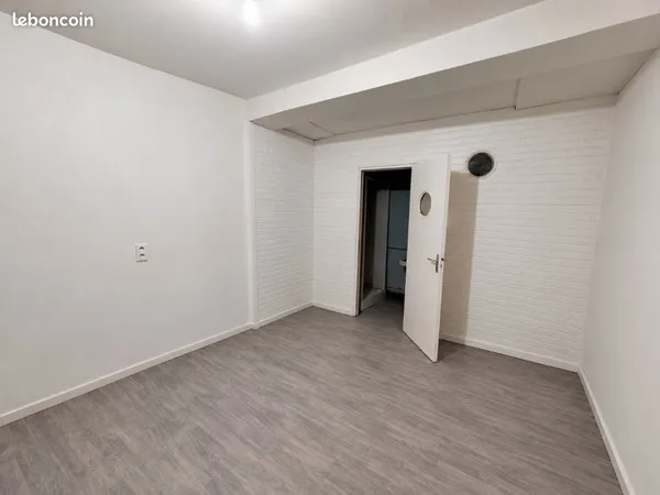 Local d’activité et entrepôt Location Bayonne 1p 200€
