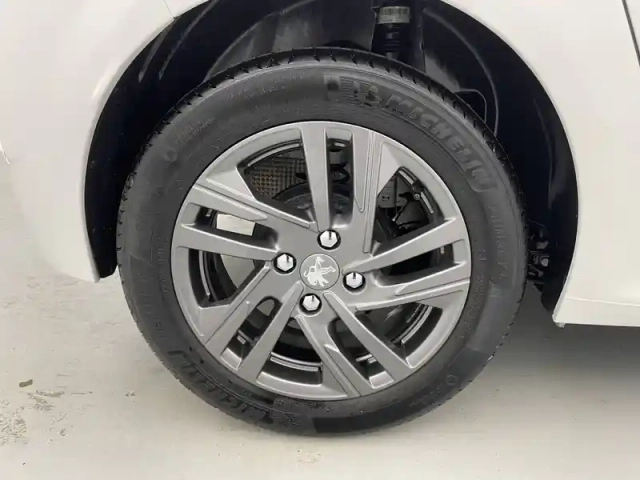 Peugeot 208 puretech 75 s&amp;s bvm5 — photo 19