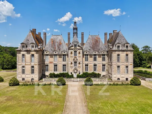 Château Monument Historique, symbole du classicisme Français