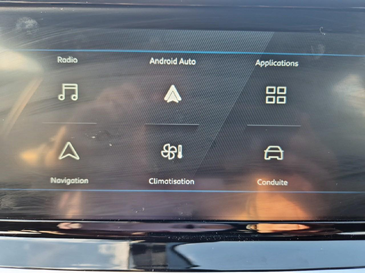 Peugeot 2008 hybrid 145 e-dcs6 style — photo 19