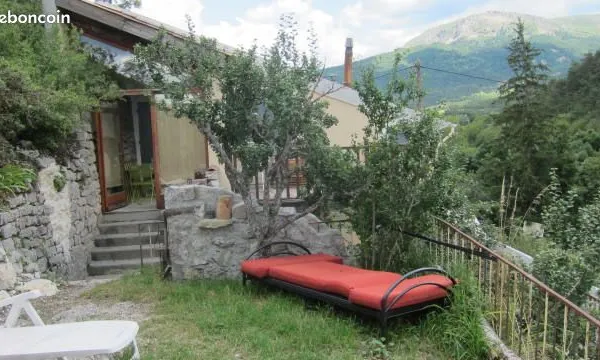 Vends maison a vergons 04170