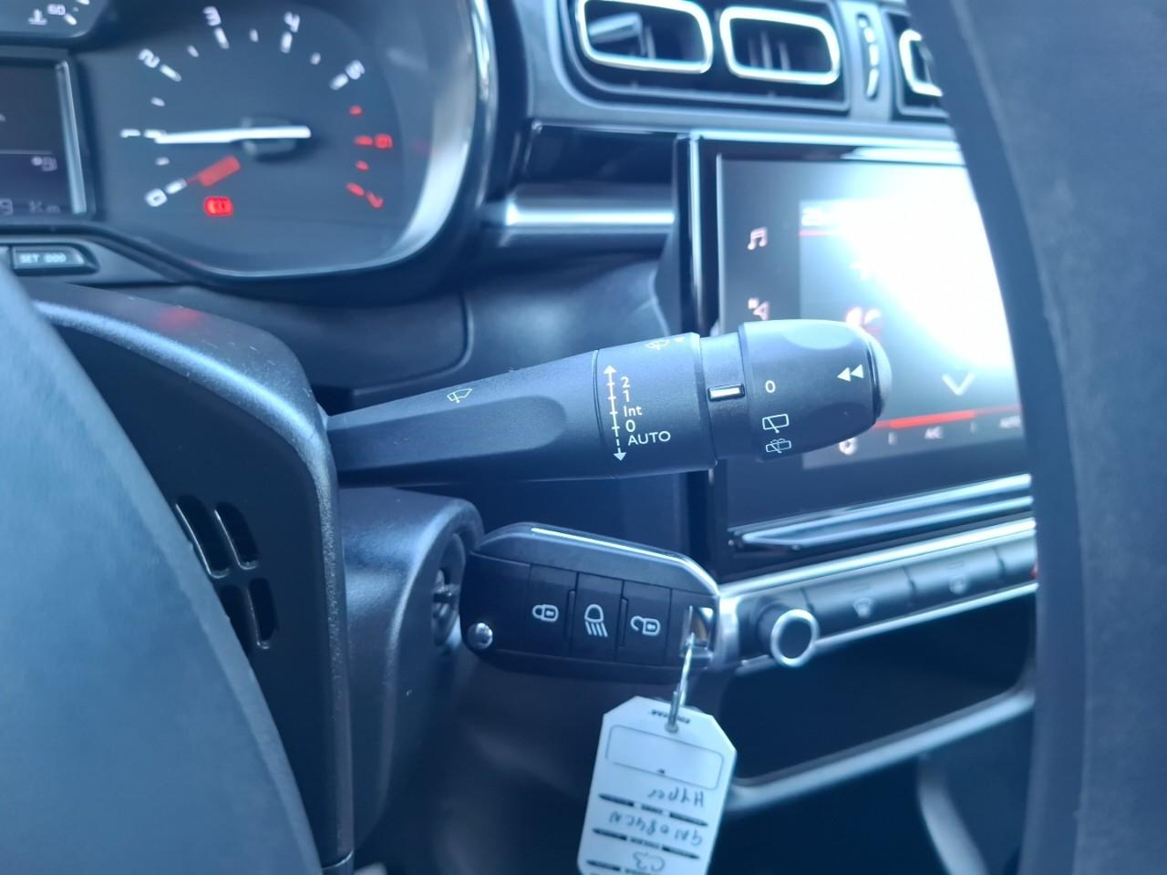 Citroën C3 1.2 puretech 83ch s&s shine — photo 17