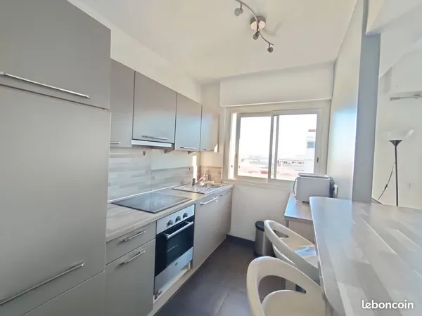Vends studio juan les pins proche mer expo sud