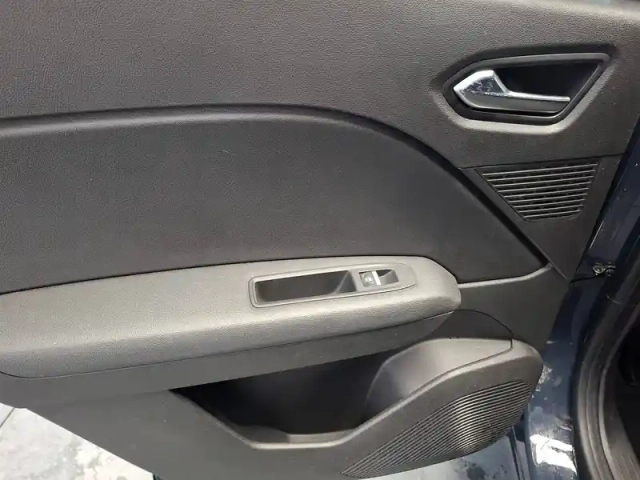 Renault Captur tce 90 — photo 21