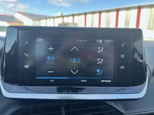 Peugeot 2008 puretech 130 s&amp;s bvm6 — photo 36