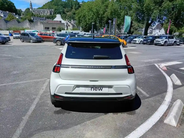 Renault 5 renault  e-tech electrique 10 ch autonomie confort — photo 4