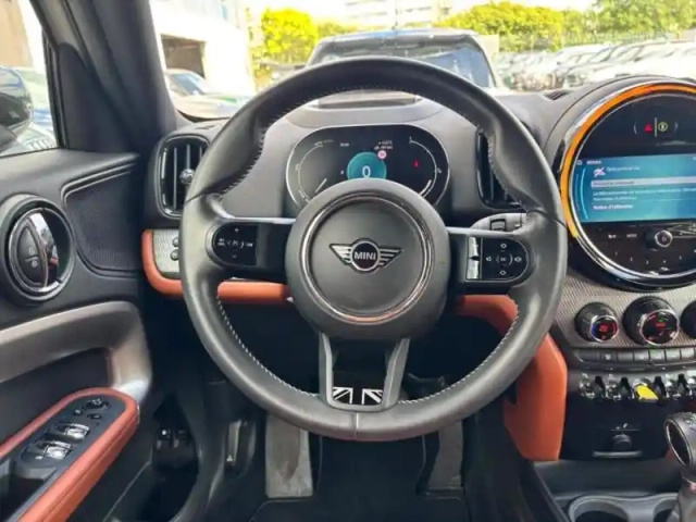 Mini Countryman cooper se  125ch + 95ch yours all4 bva6 — photo 8