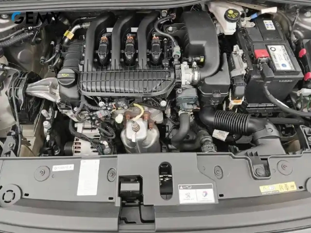 Peugeot 208 puretech 75 s&amp;s bvm5 — photo 12