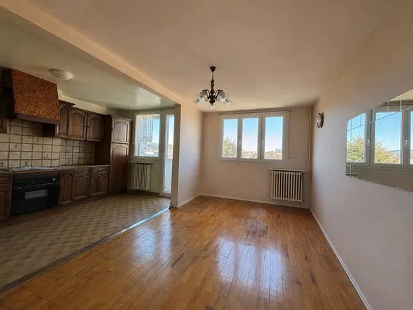 SAINT ETIENNE VIVARAIZE FAURIEL - APPARTEMENT T3 TRAVERSANT DE 56.08m2 + CAVE