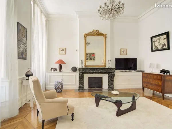Appartement 5 pièces 168 m²