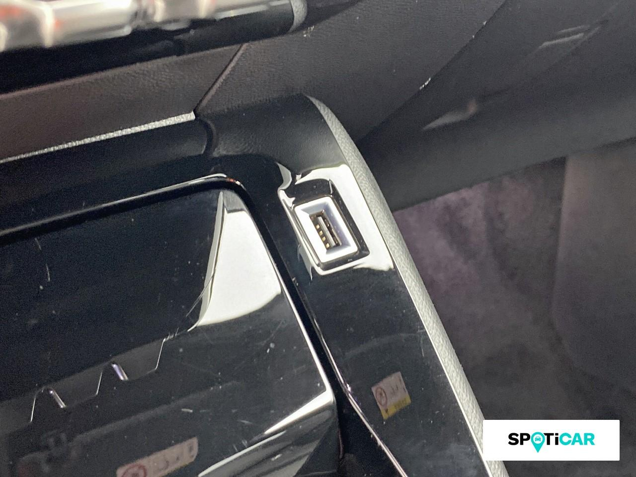 Peugeot 208 1.2 puretech 100ch s&s gt — photo 17
