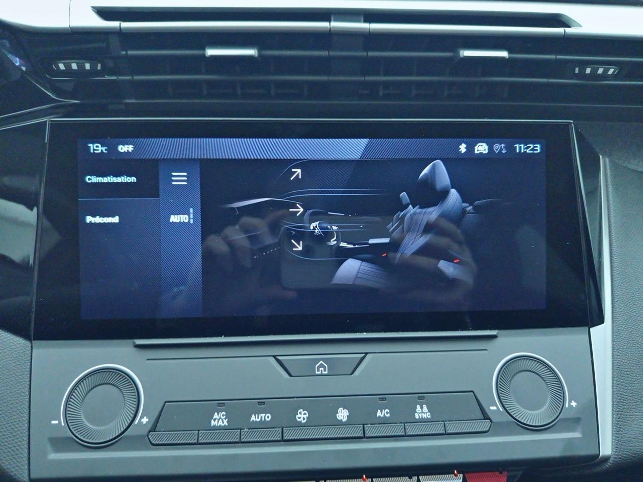 Peugeot 308 sw phev 180 e-eat8 allure — photo 34