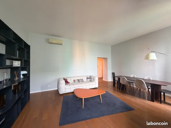 Appartement 3 pièces meublé avec balcon à BASTIA (Centre ville)
