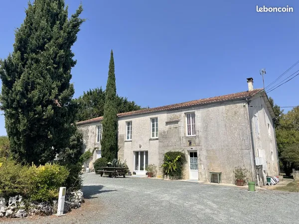 Maison 8 pièces 210 m²