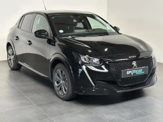 Peugeot 208 e- 136ch allure — photo 3