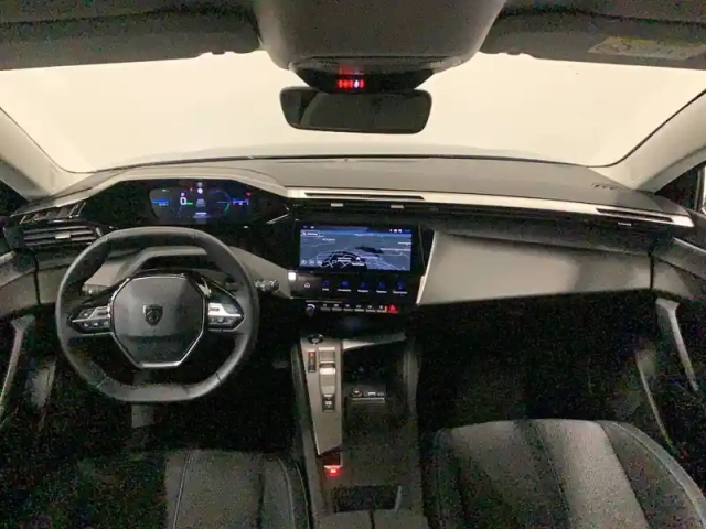 Peugeot 308 sw electrique 54 kwh 156ch — photo 60