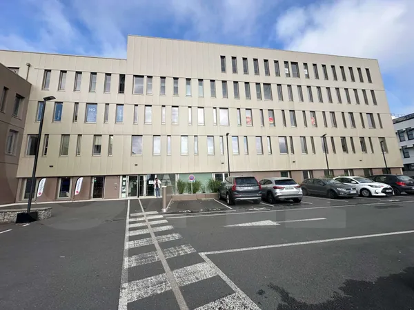 Bureaux 406m² R+2 RT2012 à louer à Rennes