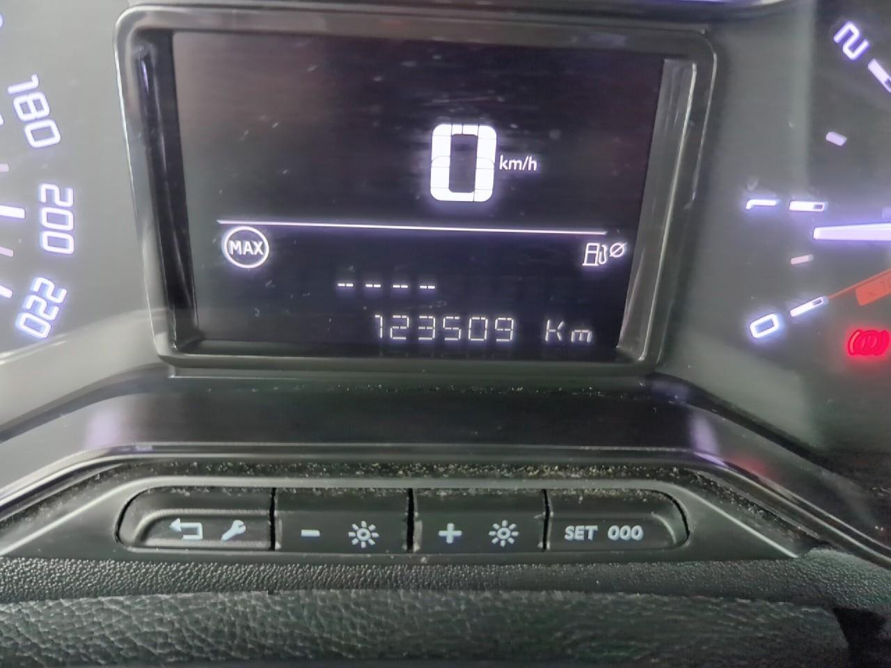 Citroën C3 societe bluehdi 100 s&s bvm6 feel — photo 24